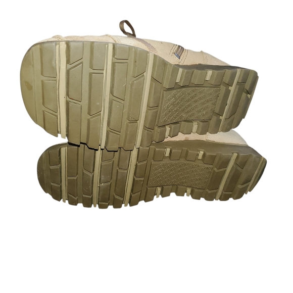 Womens Size 8 Skechers Winter Boots - Picture 5 of 5